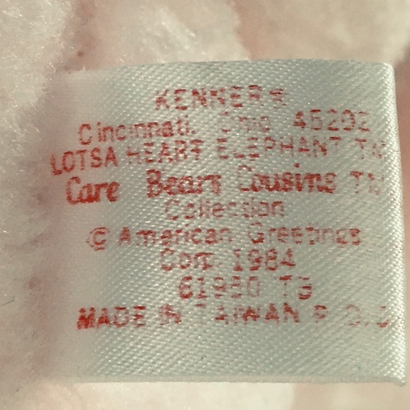 SOLD OUT ———- ORIGINAL 1984 CARE BEAR COUSIN LOTSA HEART ELEPHANT 13” Plush - Picture 9 of 14
